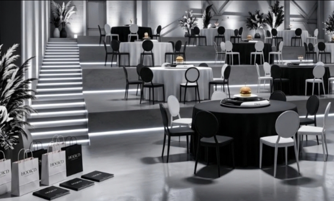 Black & White — VLK7 telpas noformējums